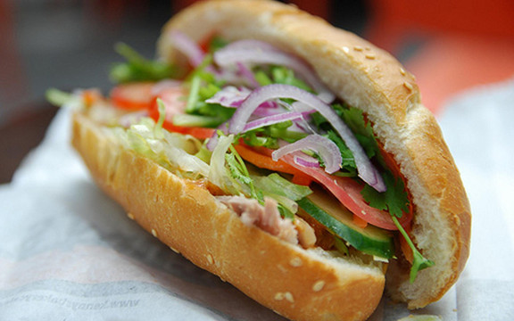 Bánh Mì Cương - Trần Hưng Đạo