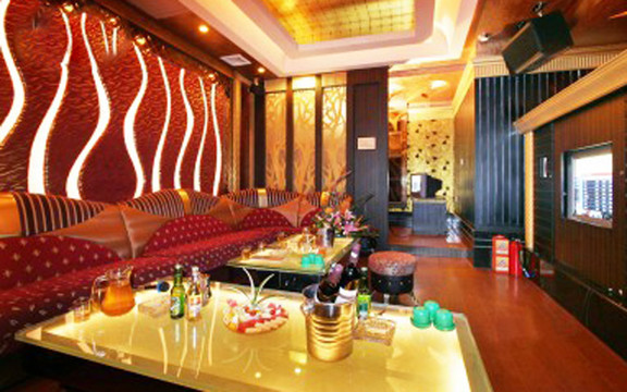 Cosy Karaoke - Trần Đại Nghĩa