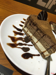 Cinamon and chocolate cake