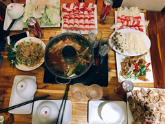 Điểm 10 cho chất lượng nè. Ăn quá no, quá rẻ lại còn không gian thoáng, sạch, nhân viên nhanh nhẹn nữa 👍🏻