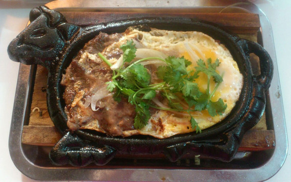 Quán Cô Tám - Bò Bít Tết