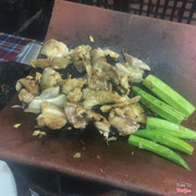 A chỉ nướng ngói