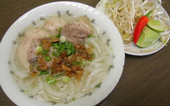 Bánh Canh Bình Dân Chung Cư