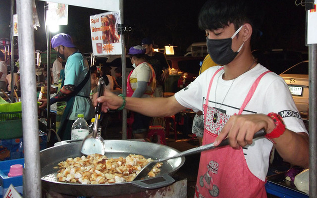 Trứng Mực - Chợ Đêm Chatuchak