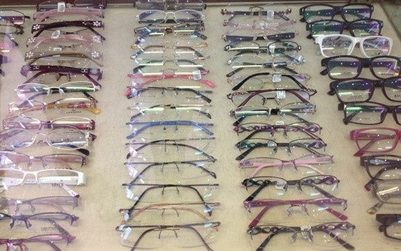 Mắt Kính Tiến Minh