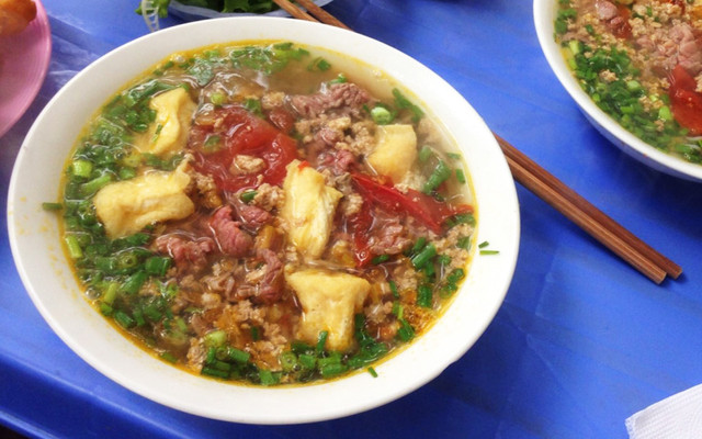 Bún Riêu Cua, Gỏi Cuốn & Hột Vịt Lộn