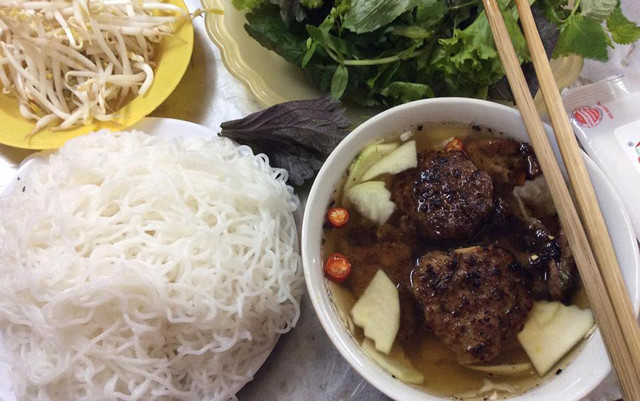 Bún Chả Ngon - 26C Xuân La