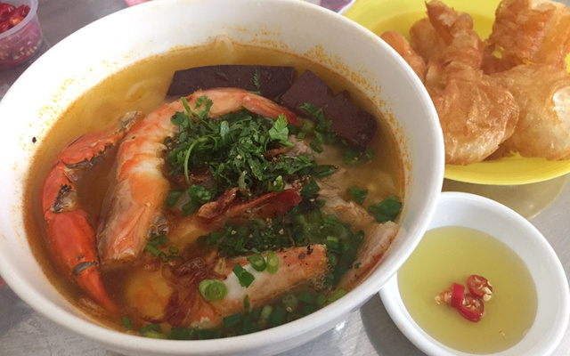 Bánh Canh Hải Sản - Trần Nguyên Hãn