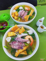 bún hải sản