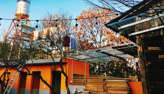 The November Homestay