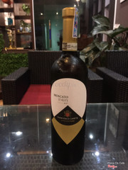 Rượu vang trắng