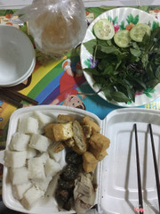 Bún đậu mắm tôm mà không bỏ mắm tôm thì ăn với gì? ))