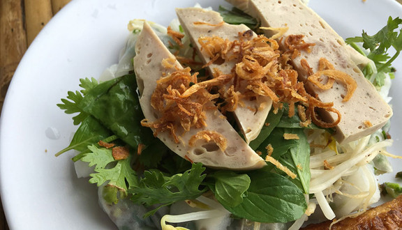 Cô Lệ - Bánh Cuốn Nóng