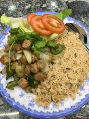 Com chien bo luc lac