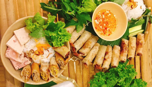 Gánh Tre - Chả Giò Ram Bắp - Lê Văn Lương