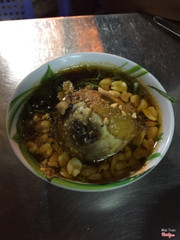 Vịt lộn xào me