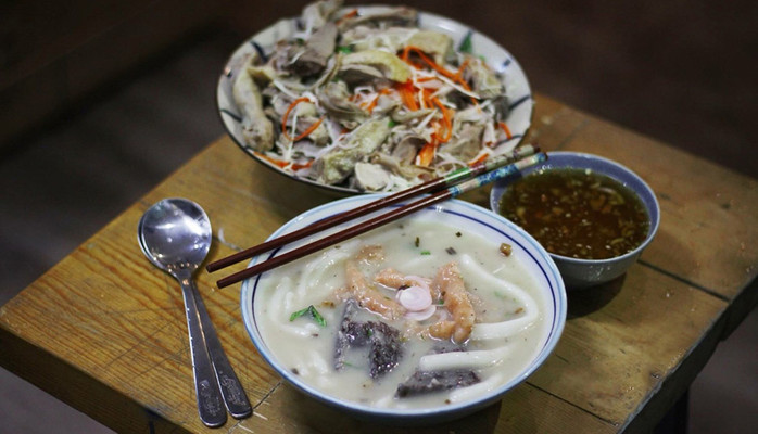 Cô Nga - Bánh Canh Bột Xắt