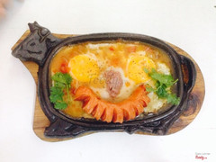 Ốp la xúc xích đức 25k 