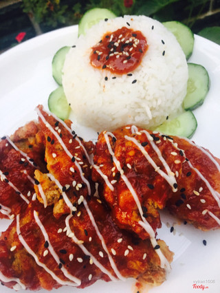 Cơm cánh gà sốt cay