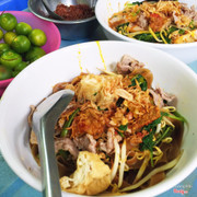 bánh đa trộn thịt bò