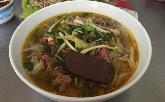 Quán Bé Bi - Bún Bò & Bún Thịt Nướng