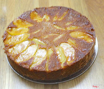 Upside down apple cake