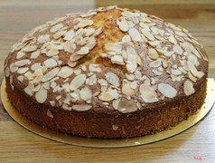 Almond cake