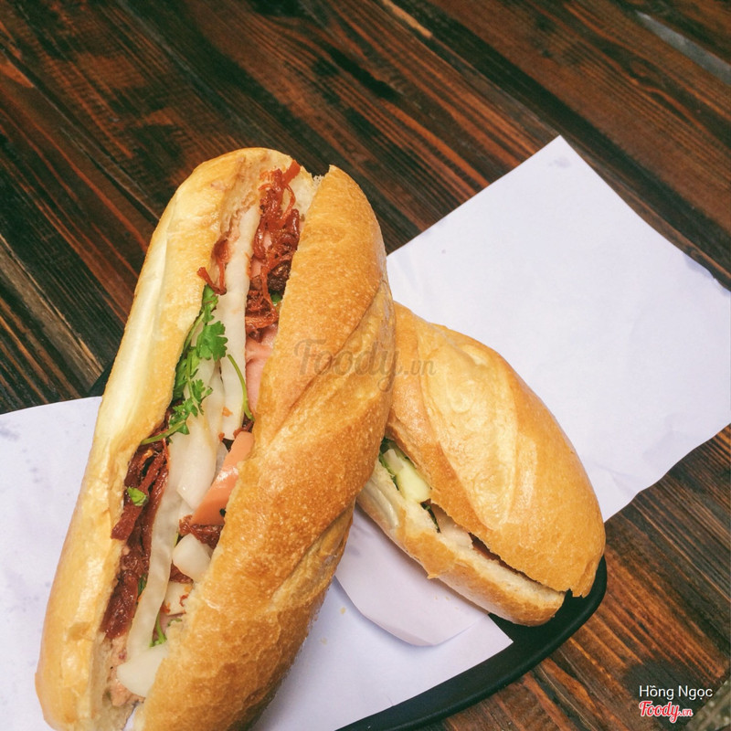 bánh mì 25k