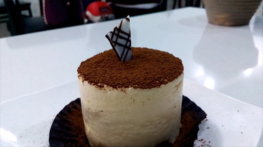 Woa, tiramisu rẻ quá