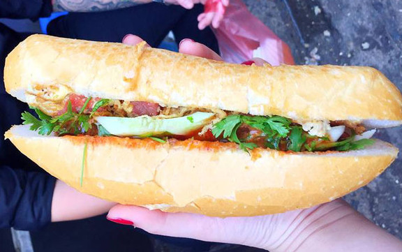 Bánh Mì - Ngõ Huyện