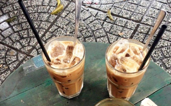 Bốn Mùa Góc Nhỏ Coffee