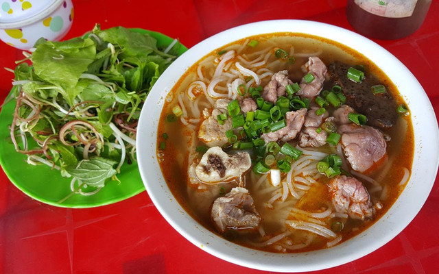 Hoa - Bún Bò & Mì Gà