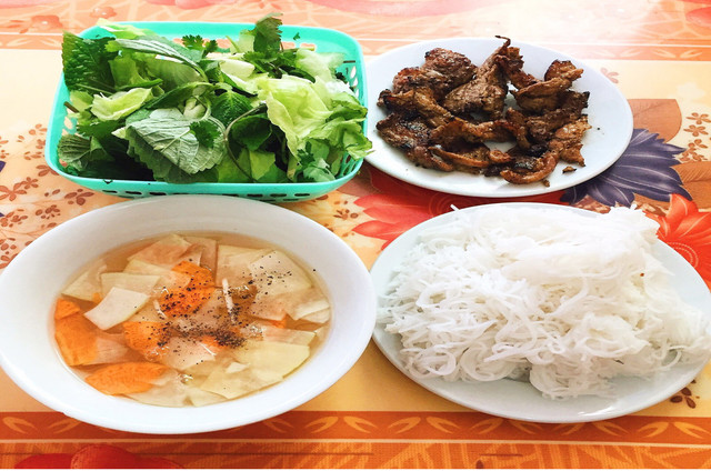 Thủy Thiện - Bún Chả & Bánh Cuốn