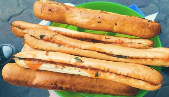 Bánh Mì Que Đà Nẵng - Hoàng Hoa Thám