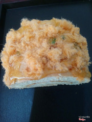 Bánh bông lan cuộn chà bông-15.000đ