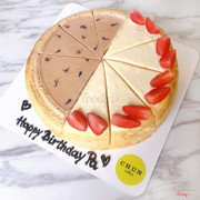 Ổ bánh mix 2 loại tự chọn, bánh ổ thì thường phải đặt trước 1-2 ngày mới có.