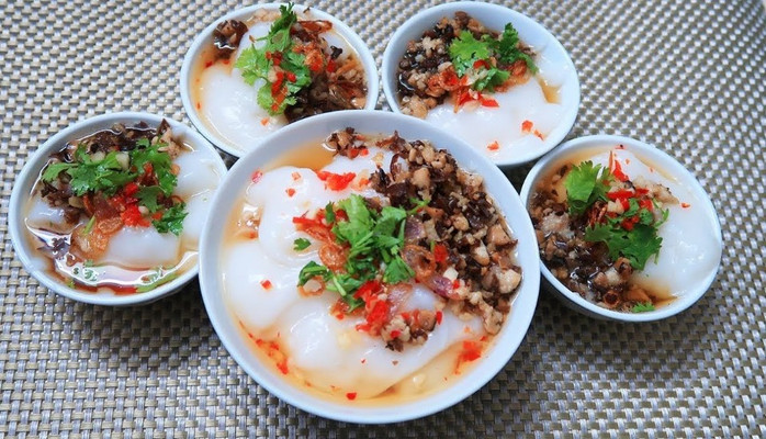 Wang Hương - Súp Gà, Bánh Đúc Nóng & Đồ Ăn Vặt