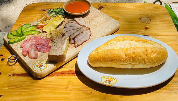 Bánh Mì Pate AQ - Thái Hà