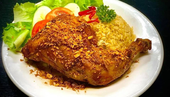 Cơm Gà Xối Mỡ Khánh Ngọc - Vạn Kiếp