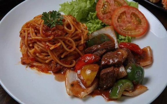 Ong Nâu Spaghetti - Lê Văn Sỹ