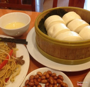 Steamed Buns: empty and plain.