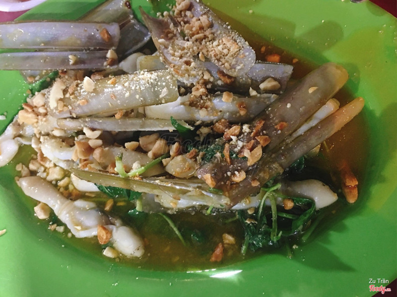 Ốc móng tay xào bơ