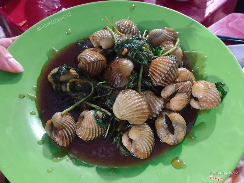 Sò huyết xào me
