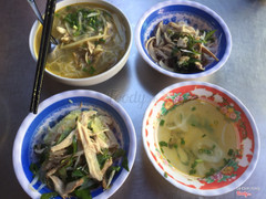 Xôi gà + bún măng gà