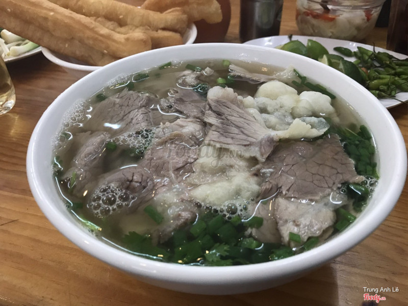 Phở nạm gầu