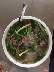 Phở bò tái chín 