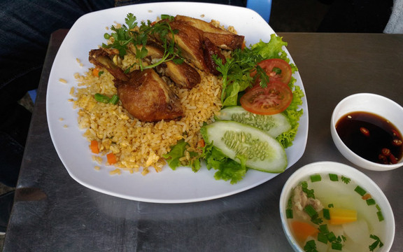 Cơm Chiên Gà Xối Mỡ - Quốc Lộ 13