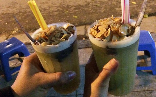 Nước Mía Khổng Lồ - Bà Hom