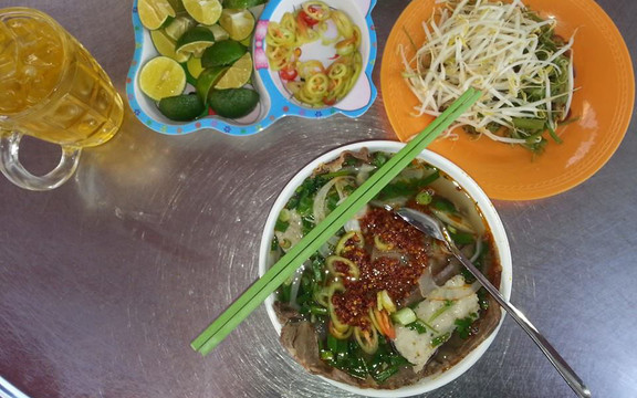 Hồ Ếch - Bún Bò Huế