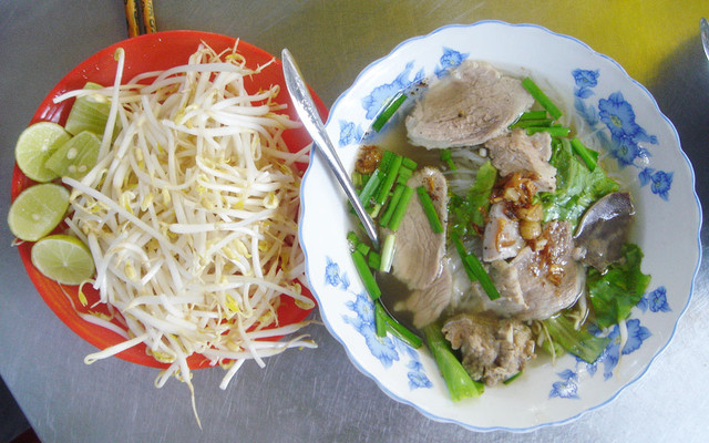 Quán Cây Bàng - Hủ Tiếu & Bánh Canh